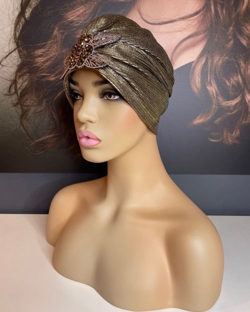 METALLIC FLOWER DESIGN TURBAN