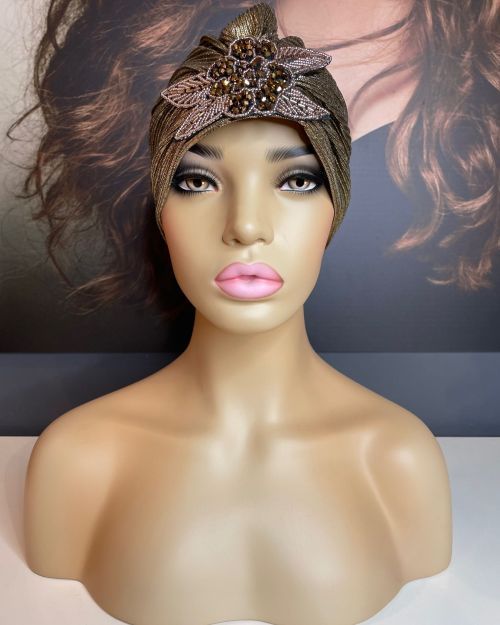 METALLIC FLOWER DESIGN TURBAN