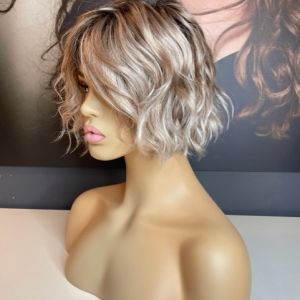 EVE - SILVER BLONDE WAVY BOB WIG