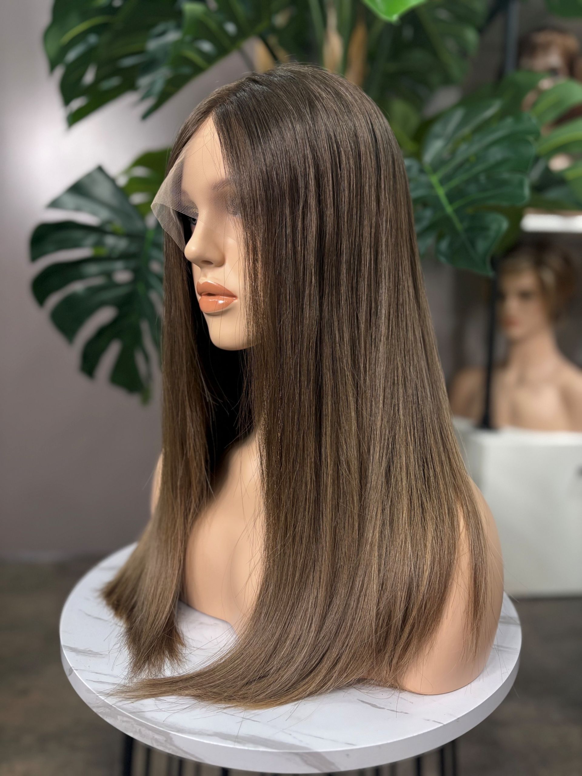 NATURAL BROWN SHEITEL